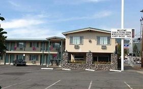 The Knights Inn Motel